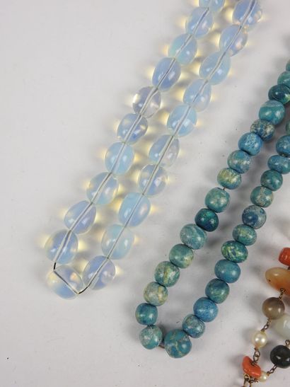 Three FANTAISIE NECKLACES in hardstone pearls,...