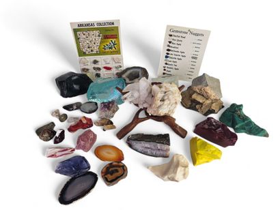 Batch of rough minerals, pieces of colored...