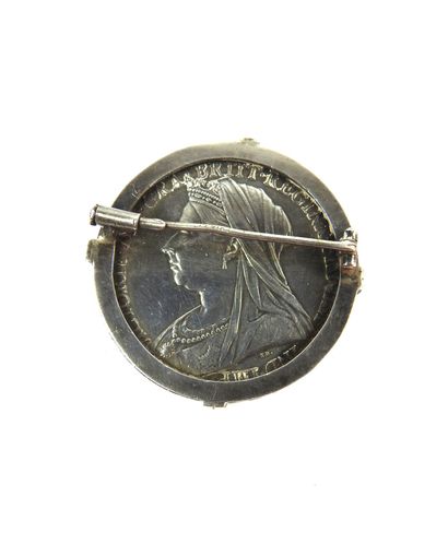 Silver brooch with coin Souverain argent...