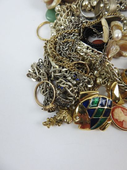 LOT of FANTAISIE JEWELRY including rings,...