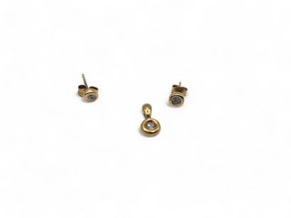 Small set in yellow gold 750 thousandths...