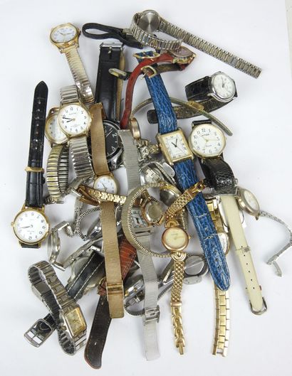 LOT DE MONTRES bracelets mouvement quartz...