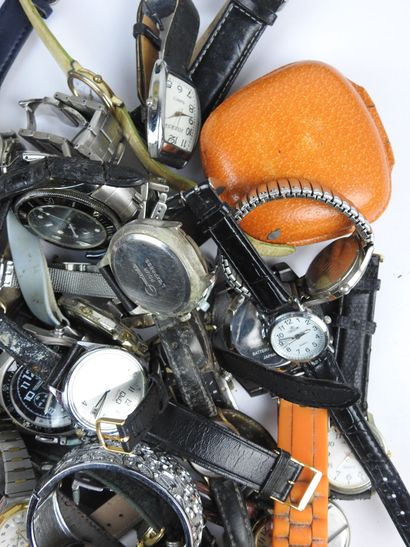 MONTRES & divers :
3 VILLEMIN REGNIER Réveil...