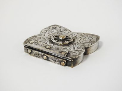 Line VAUTRIN (1913-1997)
Poudrier.
Silver-plated...