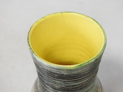 WILLIAM - 20th century
Earthenware ovoid...