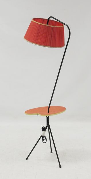 Work from the 50s
Tripod floor lamp in black...