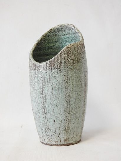 ACCOLAY in Yonne
Brown and turquoise-glazed...