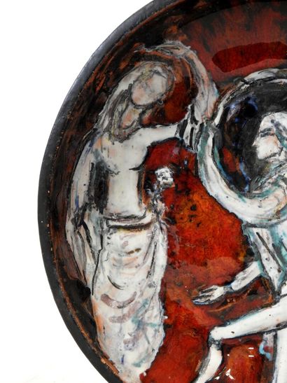 Work from the 70's
Curious circular earthenware...