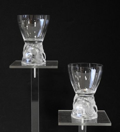 R. LALIQUE
Pair of crystal glasses 