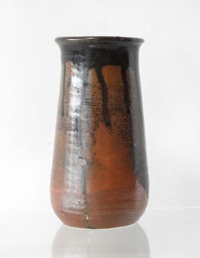 Eugène LION (1864-1945)
Stoneware vase with...