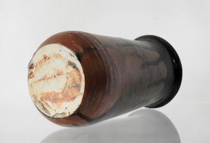 Eugène LION (1864-1945)
Stoneware vase with...