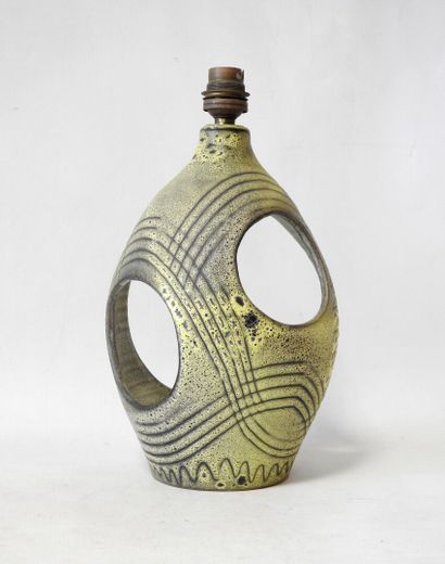 Jean AUSTRUY (1910-2012)
Earthenware lamp...