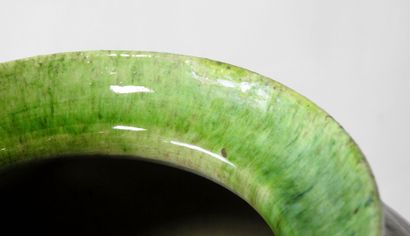 ACCOLAY in Yonne
Earthenware shoulder vase...