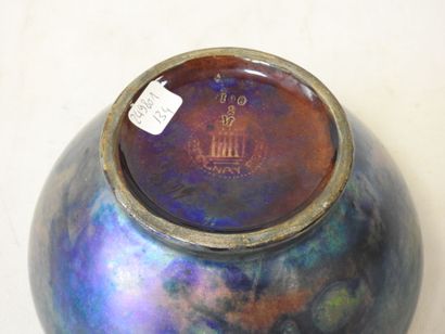 Manufacture ZOLNAY in Pecs
Vase with rounded...
