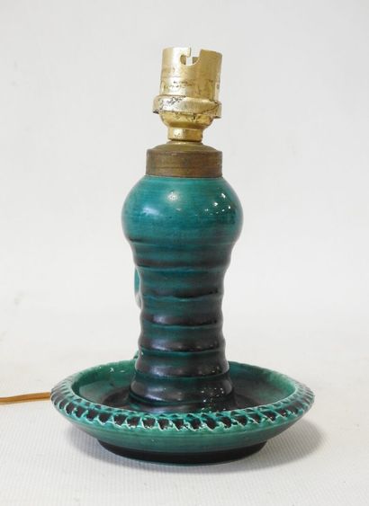 ACCOLAY in Yonne
Hand candlestick mounted...