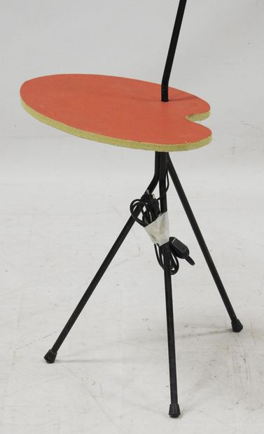 Work from the 50s
Tripod floor lamp in black...