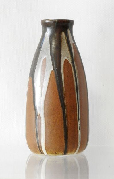 DOTTED 
Stoneware flared-neck vase with three...