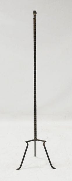 Work from the 50's
Brass tripod floor lamp...
