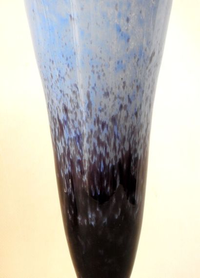 DEGUÉ (David GUERON 1892-1950)
Vase with...