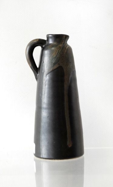 Jean POINTU (1879-1942)
Small stoneware pourer...