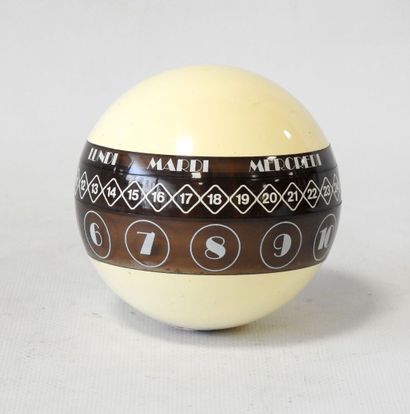 PORPHYRE
Spherical perpetual calendar in...