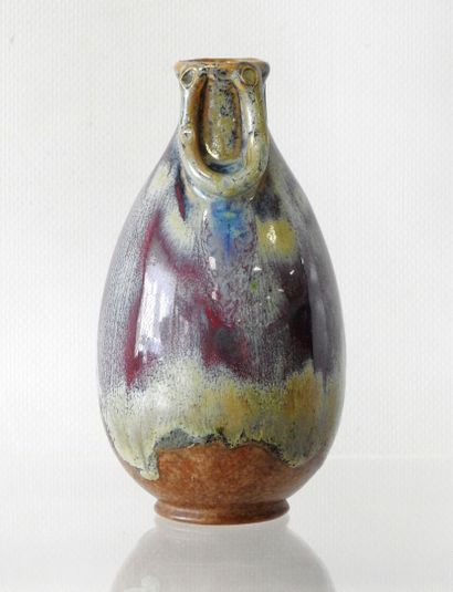 MONTIGNY-SUR-LOING
Stoneware ovoid vase with...