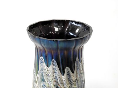 KRALIK Glasfabrik attributed to
Bulbous vase...