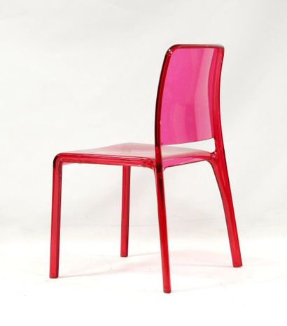 Modern work
Suite of 4 stacking chairs in...