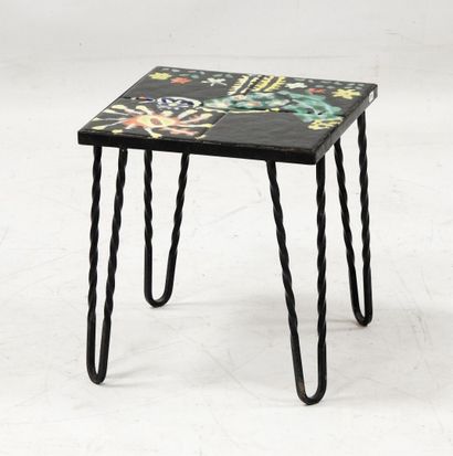 Work from the 50's
Sofa end with quadrangular...
