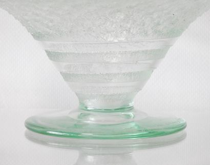 DAUM - Nancy France
Green-tinted glass cone-shaped...