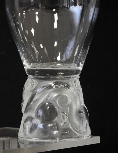 R. LALIQUE
Pair of crystal glasses 