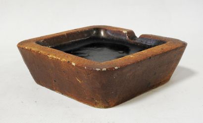 LA BORNE in the taste of Elisabeth Joulia
Ashtray...