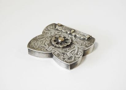 Line VAUTRIN (1913-1997)
Poudrier.
Silver-plated...