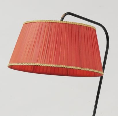 Work from the 50s
Tripod floor lamp in black...