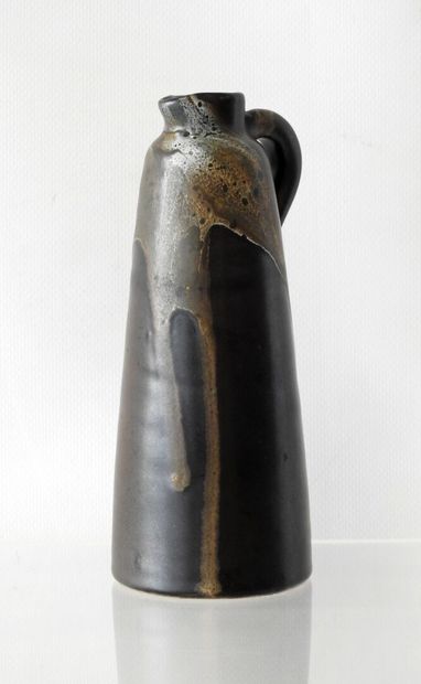 Jean POINTU (1879-1942)
Small stoneware pourer...
