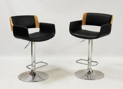 Modern work
Pair of bar stools with seat...