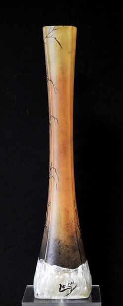 LEGRAS
Soliflore vase in finely meshed vase...