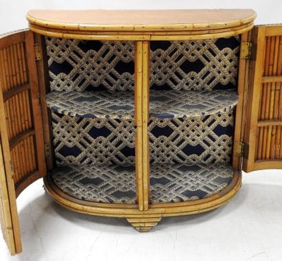 Work from the '50s
Half-moon-shaped bamboo...