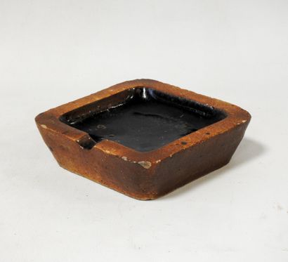 LA BORNE in the taste of Elisabeth Joulia
Ashtray...