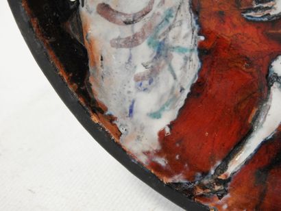 Work from the 70's
Curious circular earthenware...