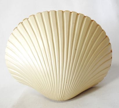 André CAZENAVE (1928-2003)
Fiberglass shell-shaped...