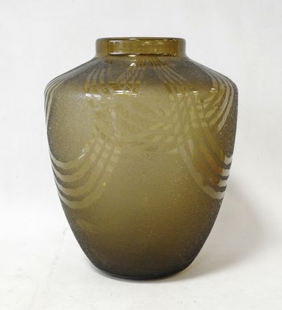 SCHNEIDER
Smoked glass vase, polished and...