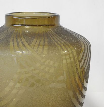 SCHNEIDER
Smoked glass vase, polished and...