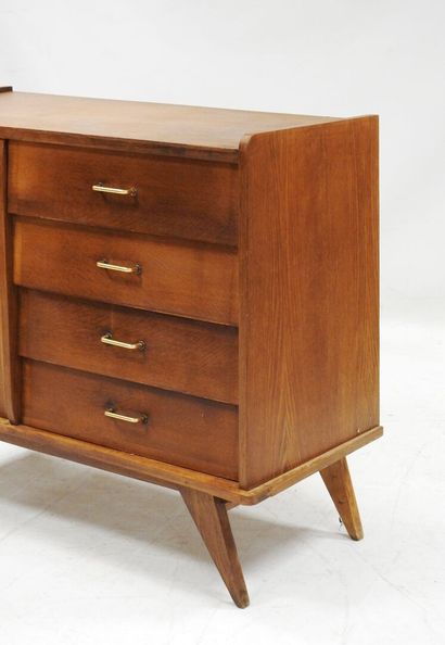 Work from the 50's
Stained oak veneer chest...