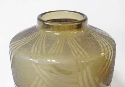 SCHNEIDER
Smoked glass vase, polished and...