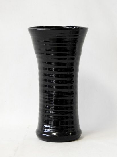 ACCOLAY - Yonne
Vase with deep black flared...