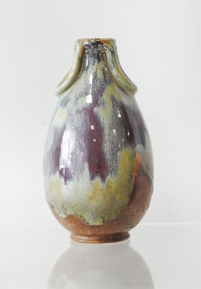 MONTIGNY-SUR-LOING
Stoneware ovoid vase with...