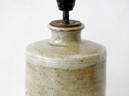 Cylindrical lamp base in beige-glazed stoneware...
