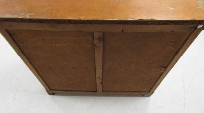 Work from the '50s
Half-moon-shaped bamboo...