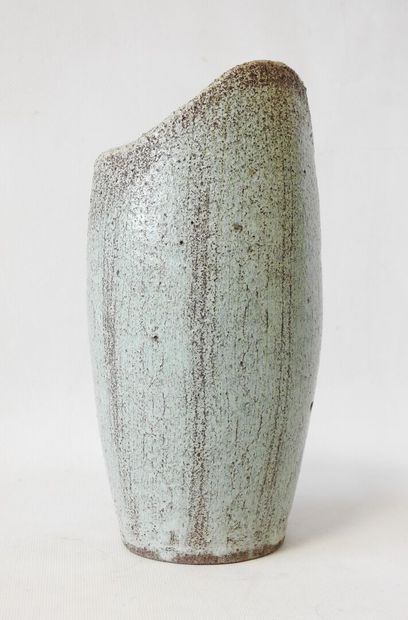 ACCOLAY in Yonne
Brown and turquoise-glazed...